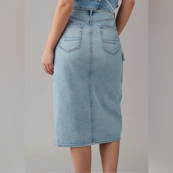 ❌SOLD❌New American Eagle (AE) Dreamy Drape High Waisted Cargo Denim Midi Skirt - Picture 2 of 4